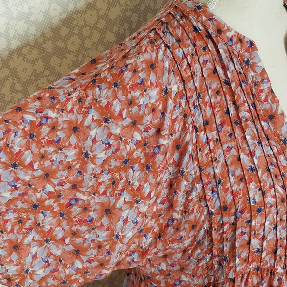 Knox Rose Floral Pullover Blouse - Picture 2 of 11